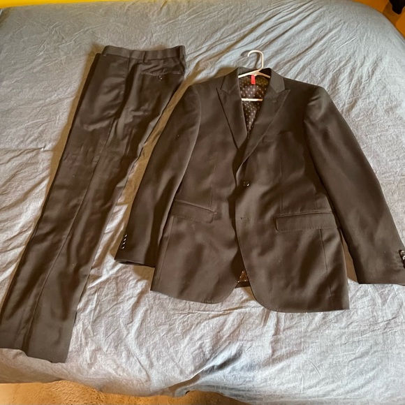 ZNT18 Dario Notch Collar Two Button Suit 38S in black - Picture 4 of 4